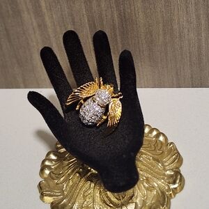 Joan Rivers Angel Wing Bee Pin Part of the Classics Collection RARE